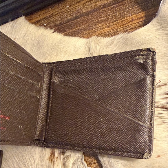 Pre owned LV wallets and Luggage tag - Picture 10 of 12